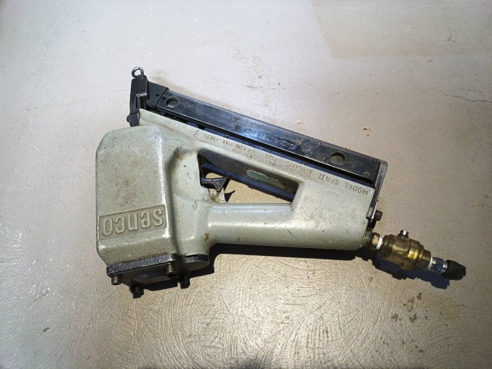 Senco Pneumatic Stapler SFN11