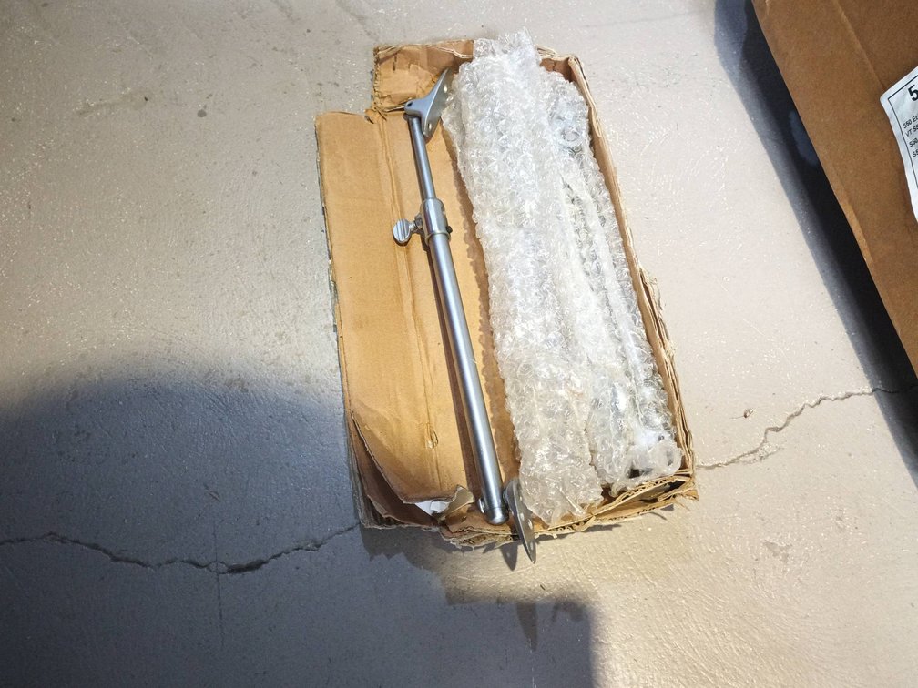 Window Struts