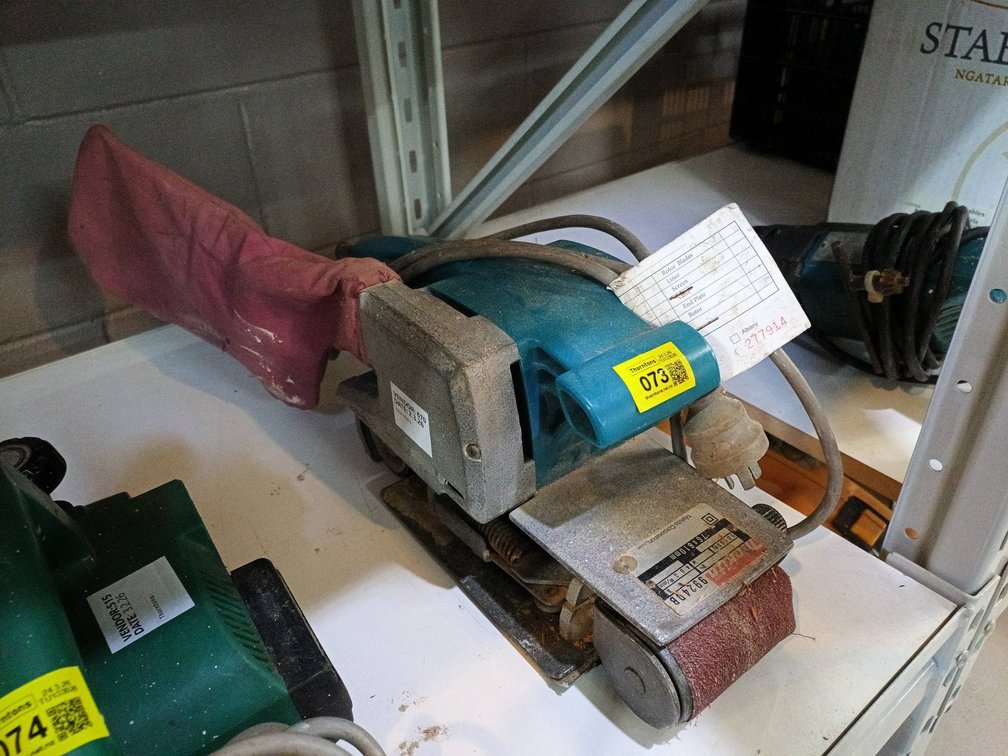 Makita Belt Sander with Dust Bag