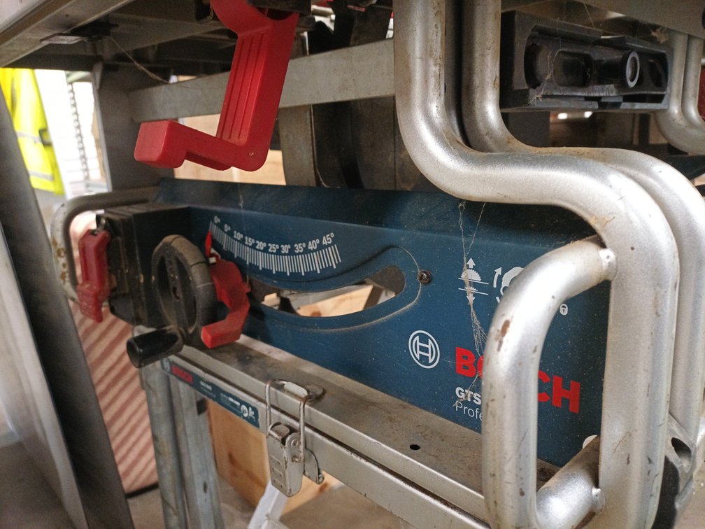 Image for Flooring Liquidation, Tools and Damaged Freight Auction 23.1.25  TH132603