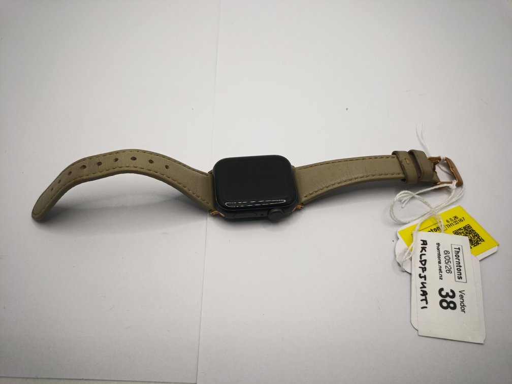 Apple Watch Series SE