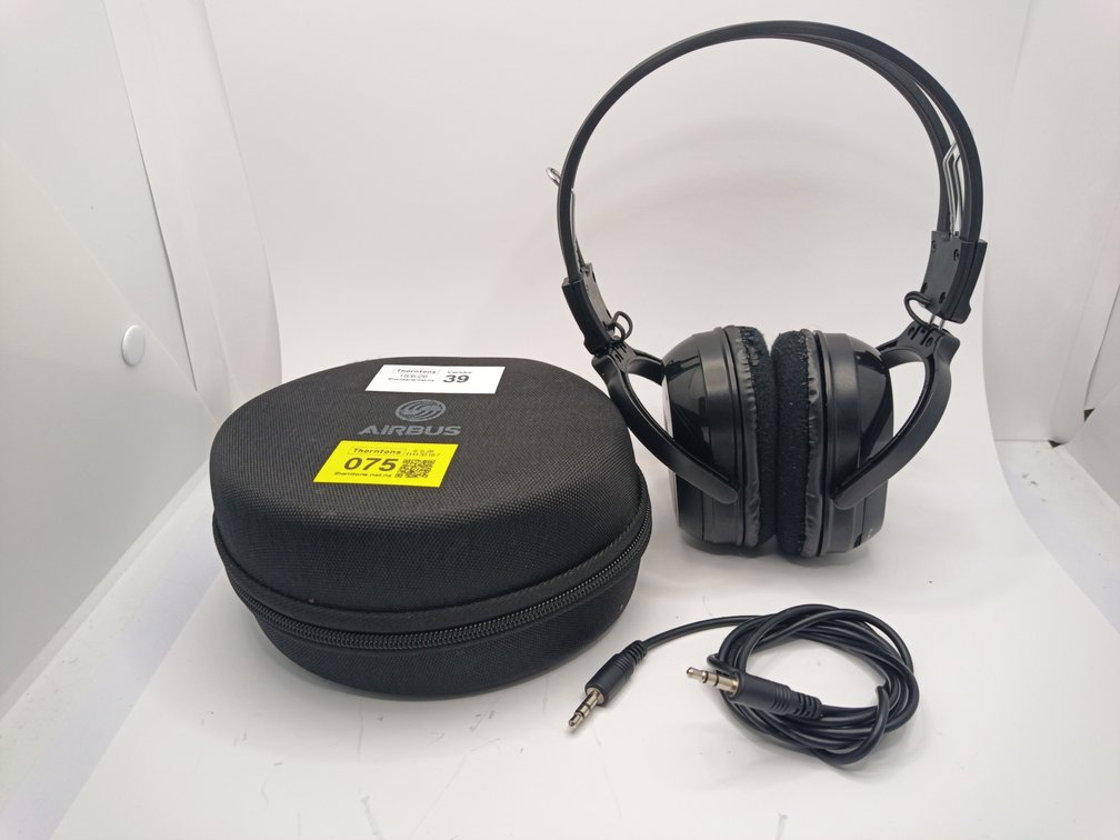 Airbus Wired Headphones