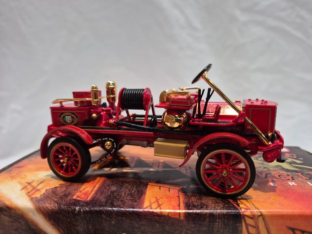 Image for Fantastic Furnishings & Collectables 08.09.26 TU133205