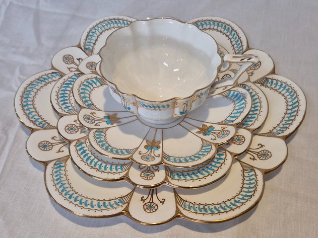Image for Vintage Bone China and Mid Century Collectables 30.9.25 WE133222