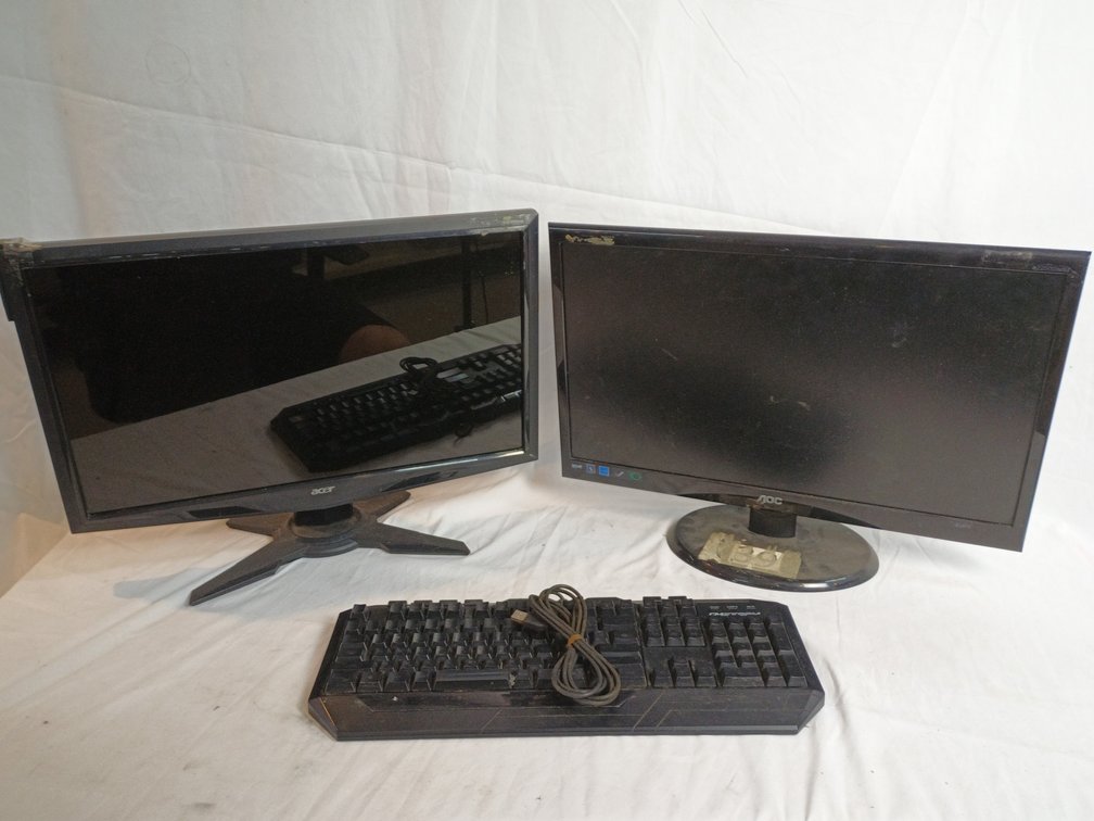 Monitors and Keyboard x 3