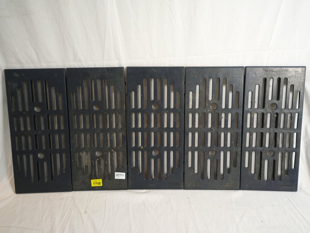 Novalok Slotted Shelf Panels x 5