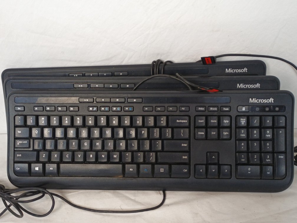 Microsoft Wired Keyboards x 3