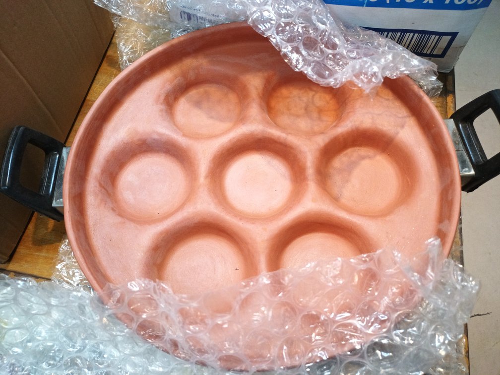 Terracotta Pan With Glass Lid