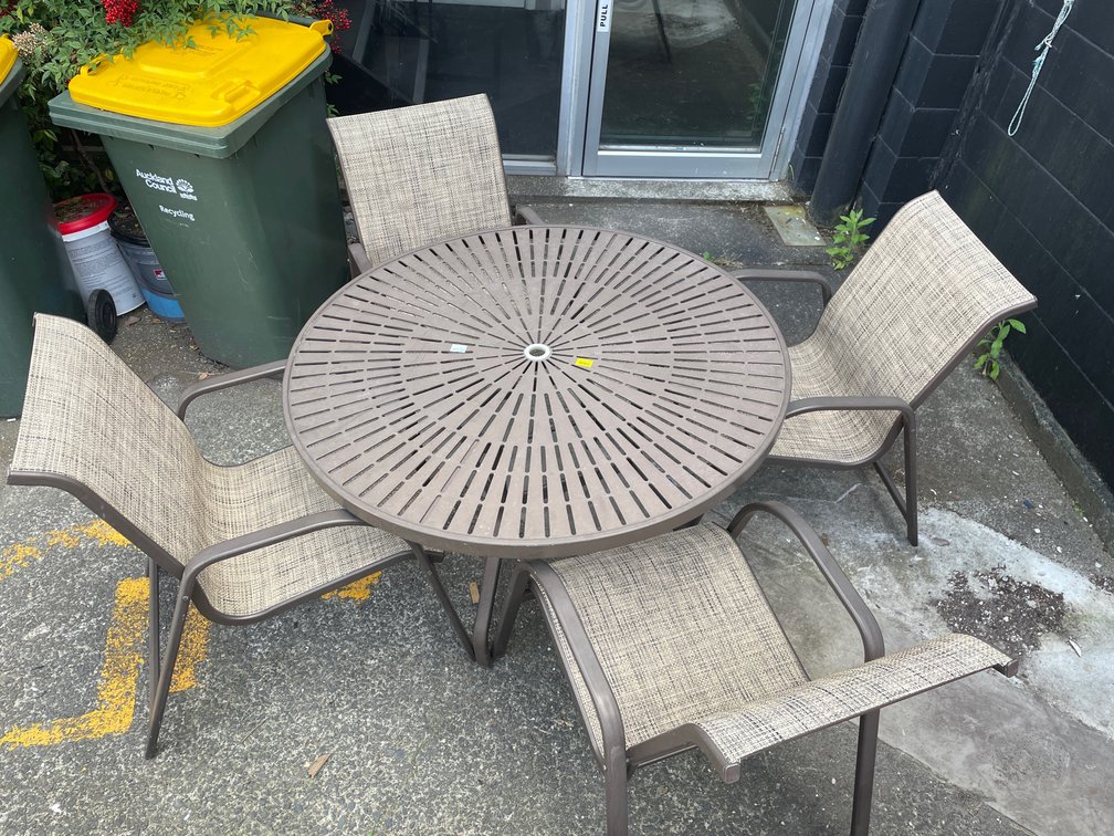Outdoor Dining Set x 5