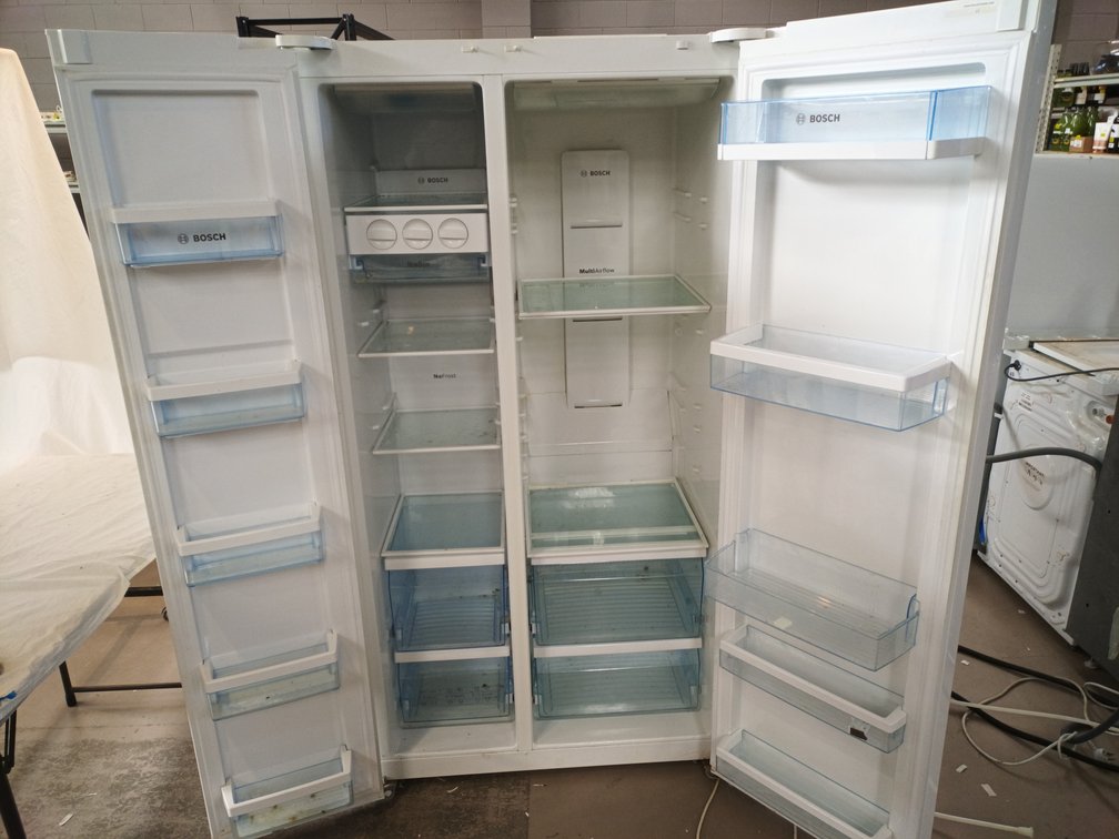 Bosch Side-by-Side Fridge Freezer