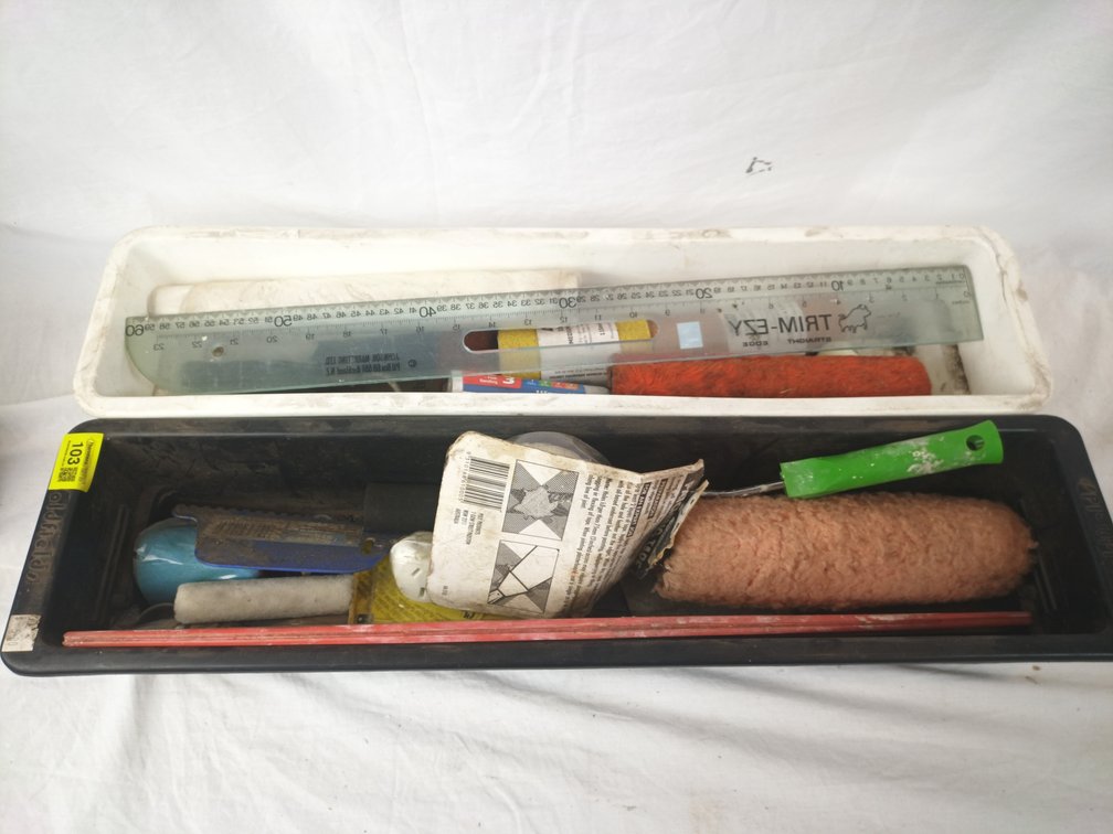 Mud Pans and Painting Tools