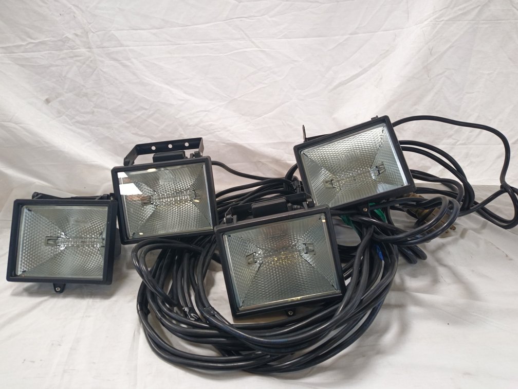 Halogen Flood Lights x 4