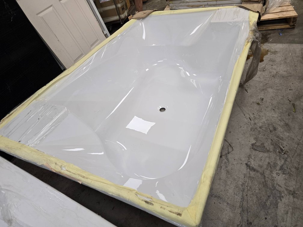 Acrylic Bathtub with Overflow Kit