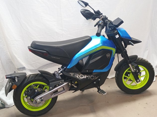 Image for Police & Others Auction 5.11.26 TH133270