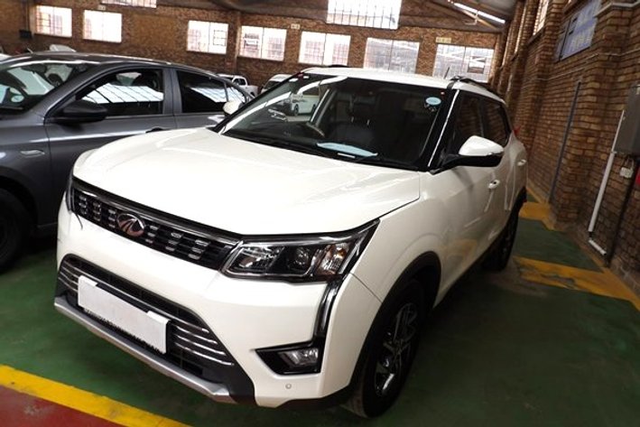 Image for 2022  MAHINDRA XUV300 1.5D (W8)