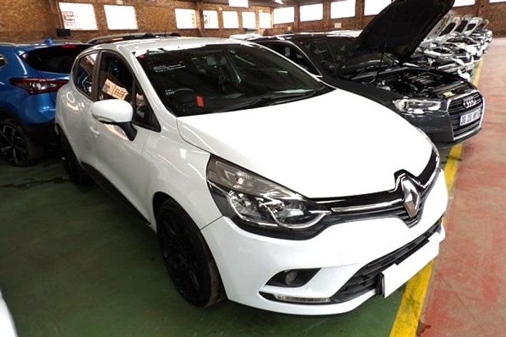 Image for 2020  RENAULT CLIO IV 900T AUTHENTIQUE 5DR (66KW)