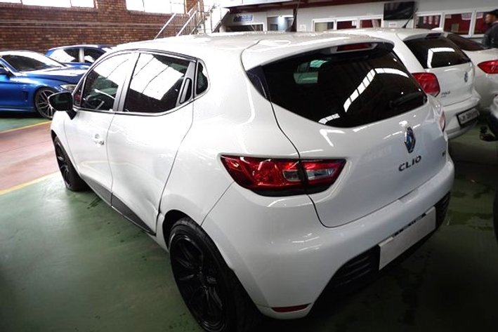 Image for 2020  RENAULT CLIO IV 900T AUTHENTIQUE 5DR (66KW)