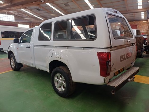 Image for 2017  ISUZU KB 250 D-TEQ HO FLEETSIDE SAFETY P/U S/C