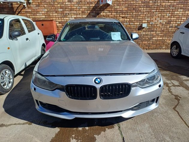 Image for 2014  BMW 320i A/T (F30)