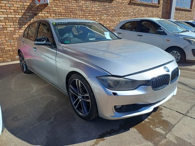 Image for 2014  BMW 320i A/T (F30)
