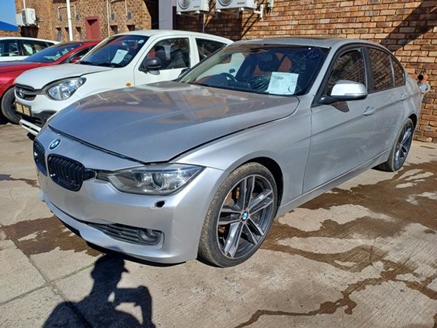 Image for 2014  BMW 320i A/T (F30)