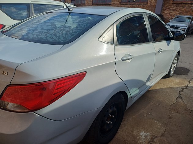 Image for 2015  HYUNDAI ACCENT 1.6 GL/MOTION