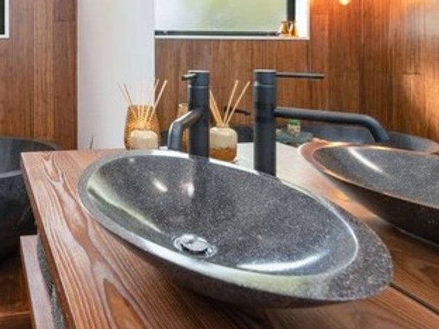 Image for Eden Stone Online Auction 241024