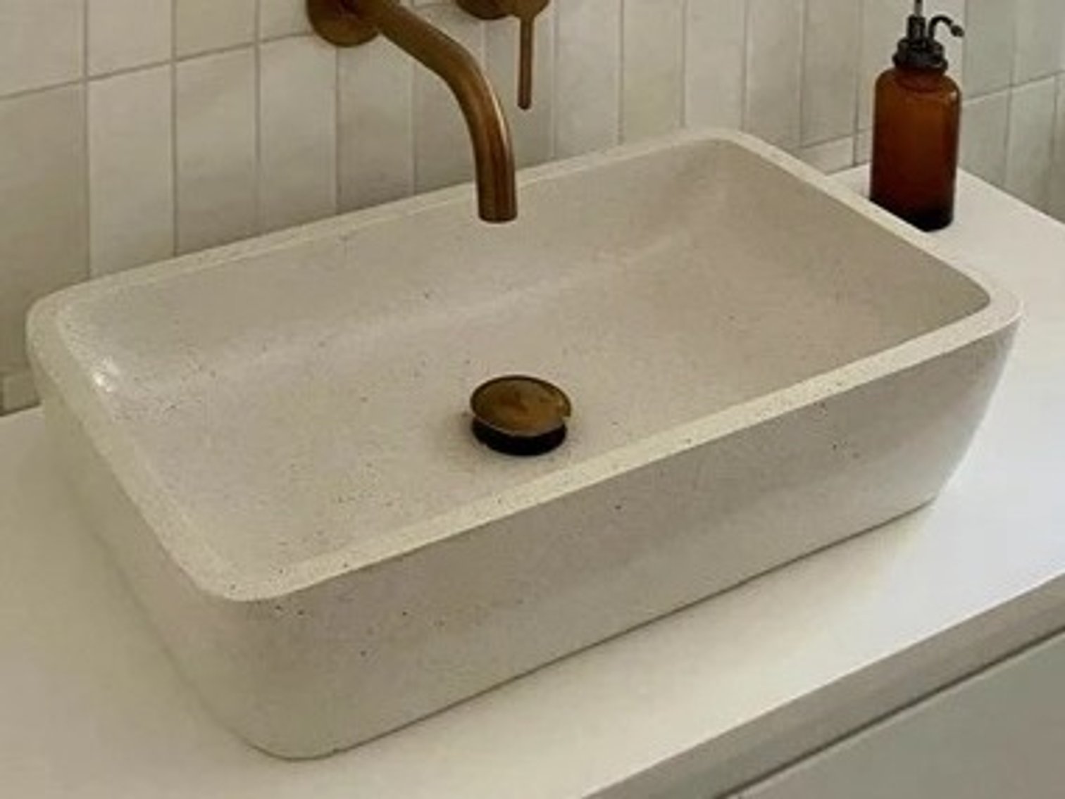 Image for Unreserved Stone Bathroom Clearance Auction 22.1.25 WE132431