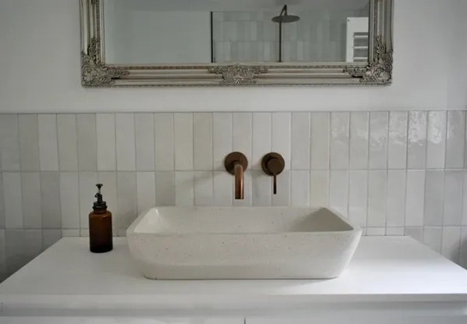 Image for Unreserved Stone Bathroom Clearance Auction 22.1.25 WE132431