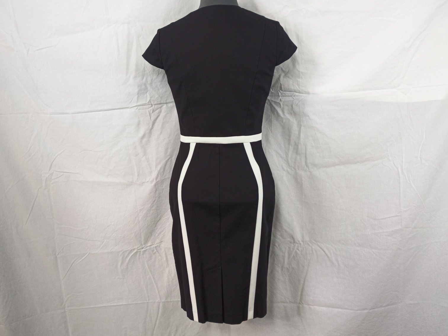 Image for Clothing Auction 26.5.25 MO132709