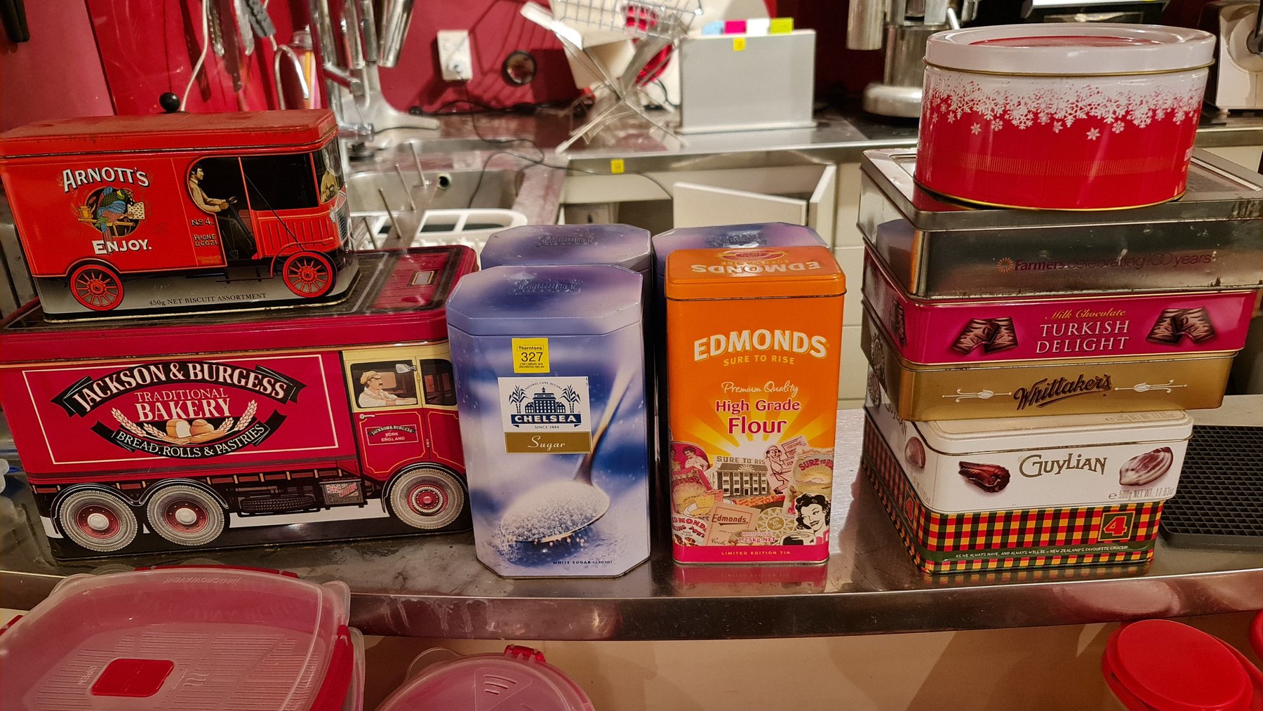 Image for Eclectic & Collectable Unit Clearance Auction 15.9.25 MO132848