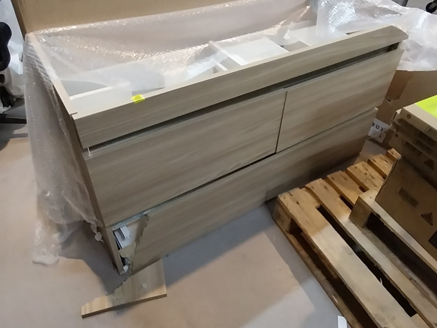 Image for Damaged Freight Auction 25.9.25 TH132854