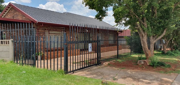 Image for Ideal 3 Bedroom Family Home Online Auction (7 Day Confirmation - STC)