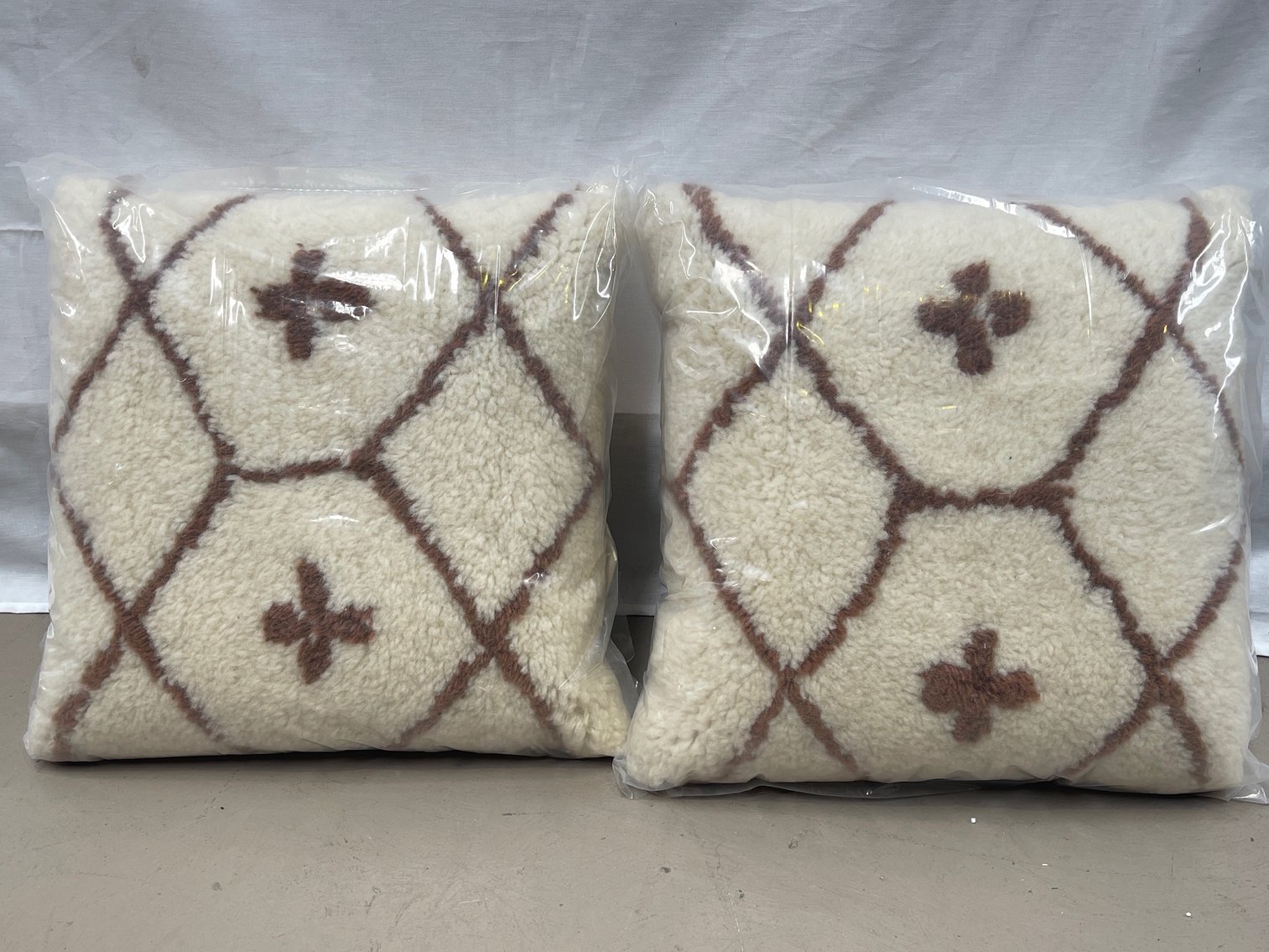 Image for Roam & Loom Auction 02.03.25 MO132622