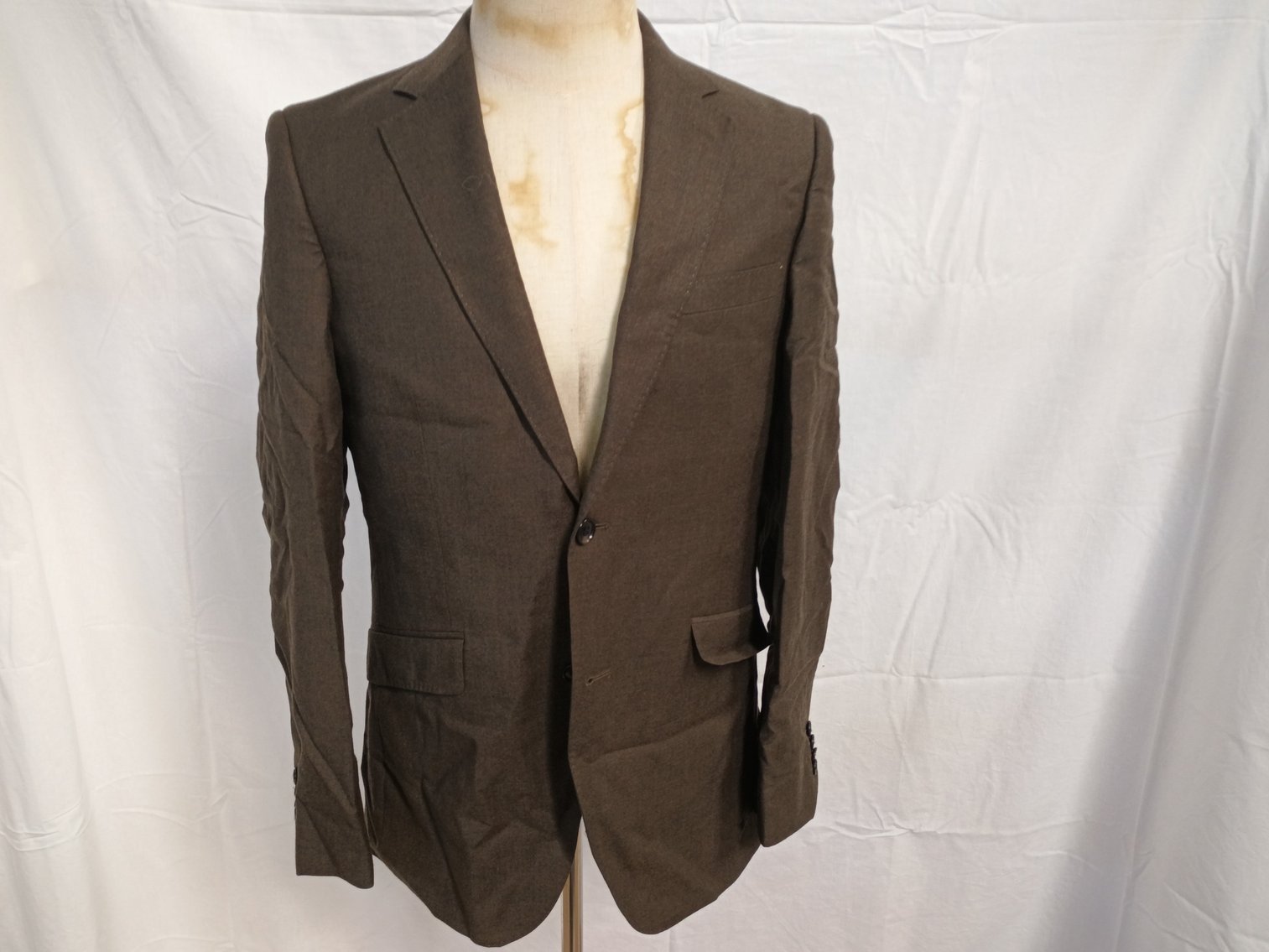 Image for Clothing Auction 26.5.25 MO132709