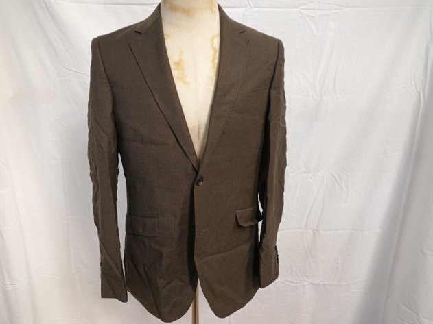 Image for Clothing Auction 26.5.25 MO132709