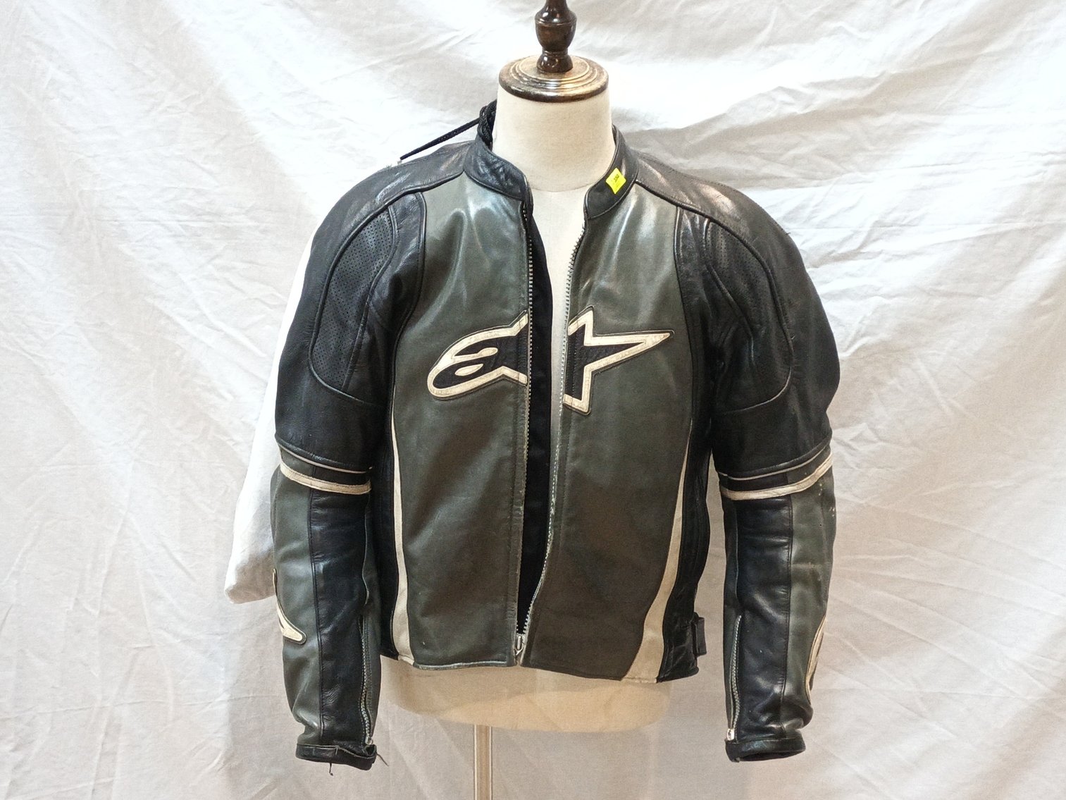 Image for Alcohol & General Goods Auction 12.6.25 TH132753