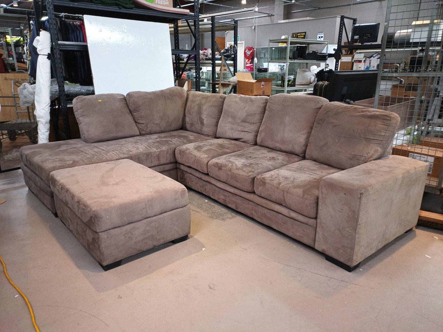 Image for General Goods Auction 2.9.25 TU132849